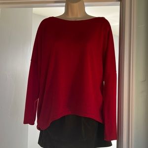 EUC Red Oversized hi-low crewneck sweater. Size M